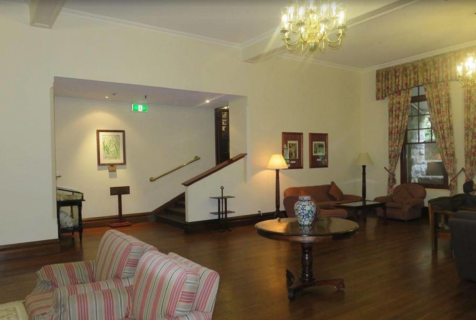 מלון Jenolan Caves House מראה חיצוני תמונה